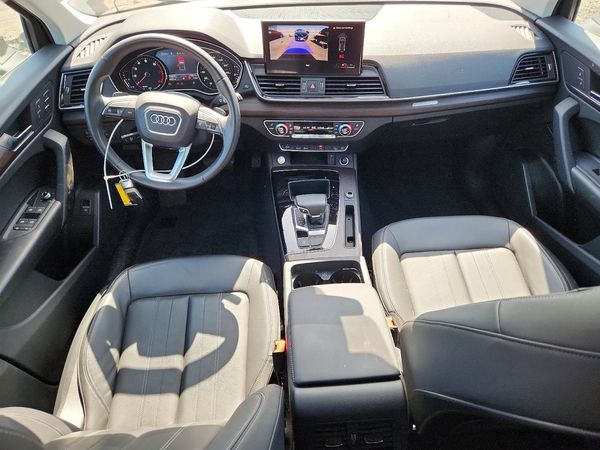 2024 AUDI Q5 quattro Premium