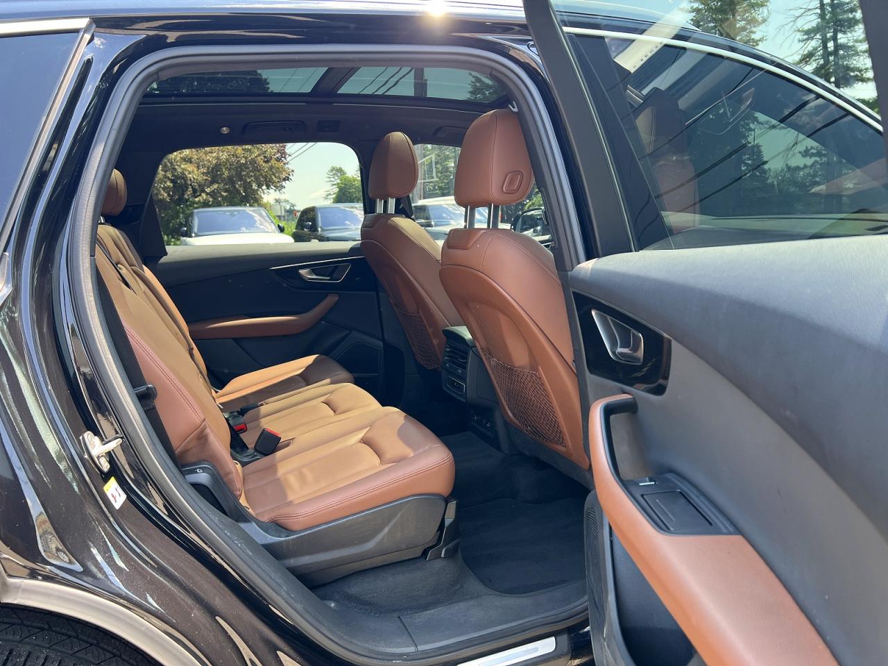 2021 AUDI Q7 quattro Premium Plus