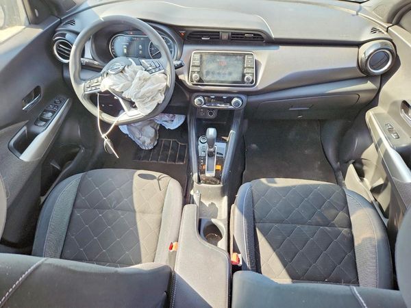 2019 NISSAN KICKS