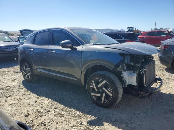 2025 NISSAN KICKS