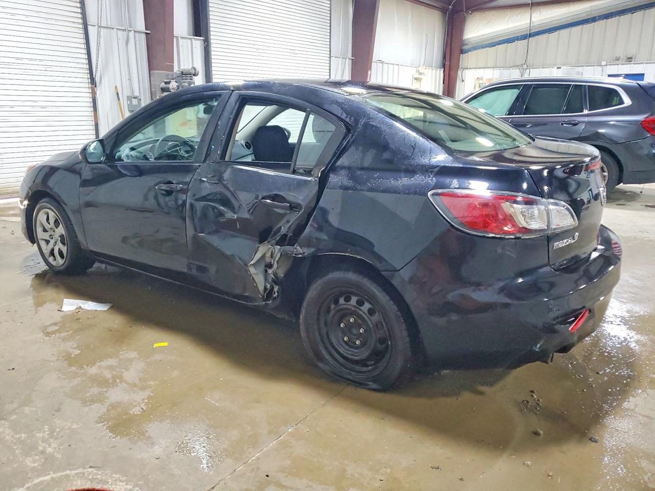 2013 MAZDA 3 SV/Base