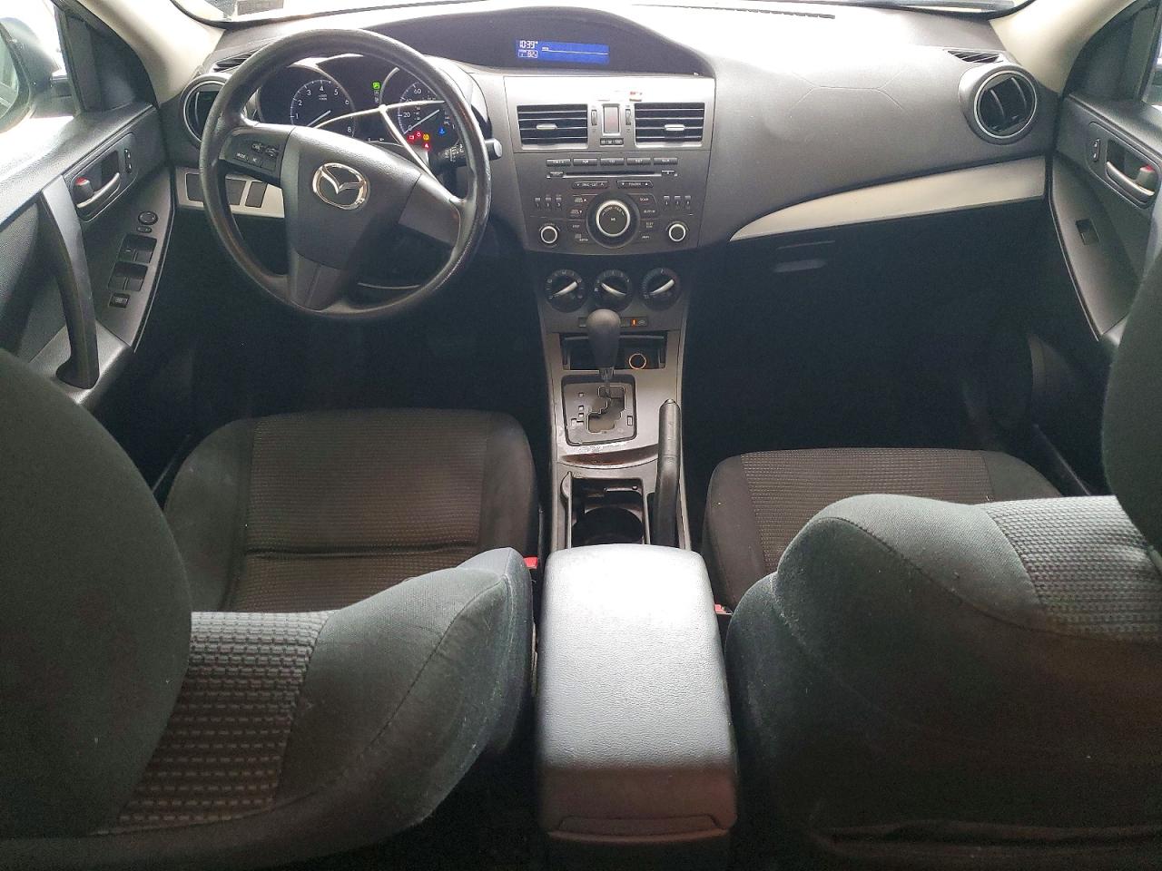 2013 MAZDA 3 SV/Base