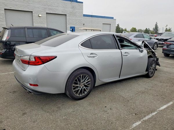 2016 LEXUS ES