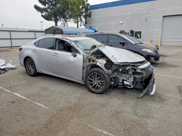 2016 LEXUS ES