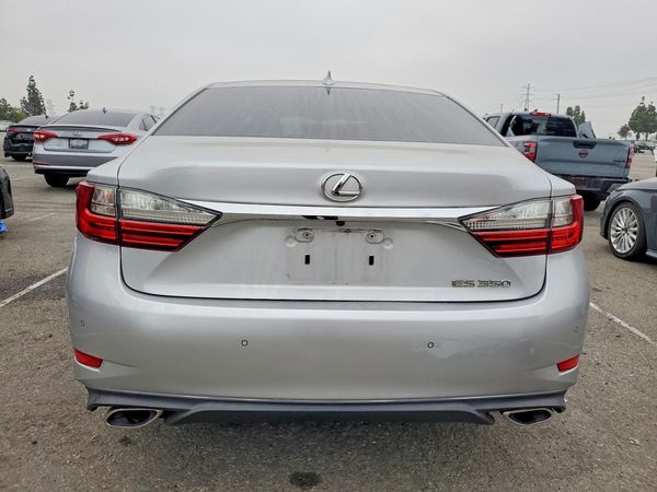 2016 LEXUS ES