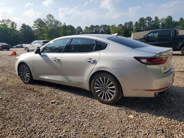 2018 KIA CADENZA Premium (Base)