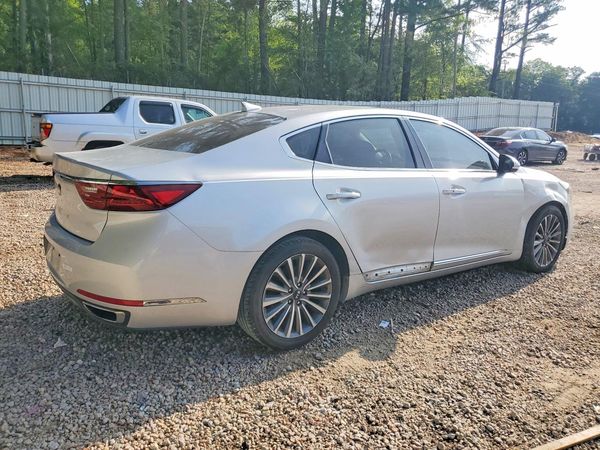 2018 KIA CADENZA Premium (Base)