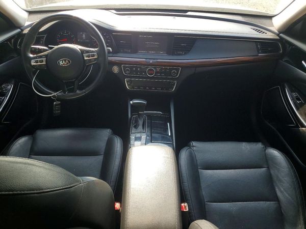 2018 KIA CADENZA Premium (Base)