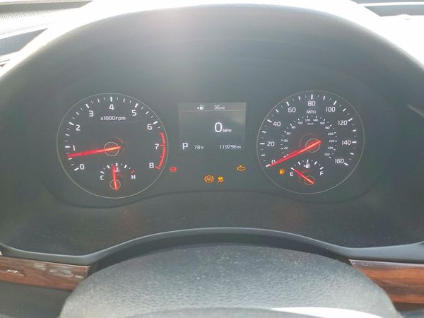 2018 KIA CADENZA Premium (Base)