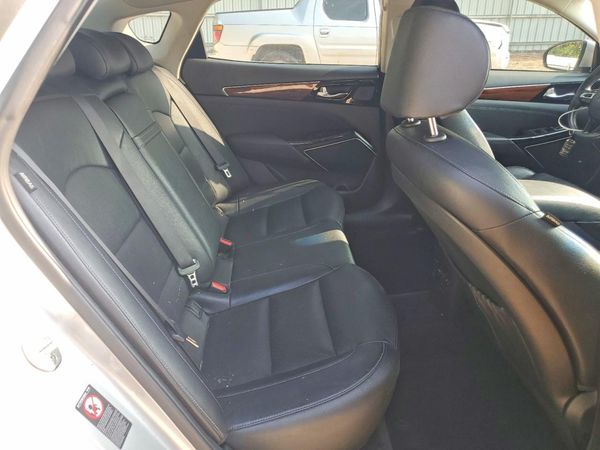 2018 KIA CADENZA Premium (Base)