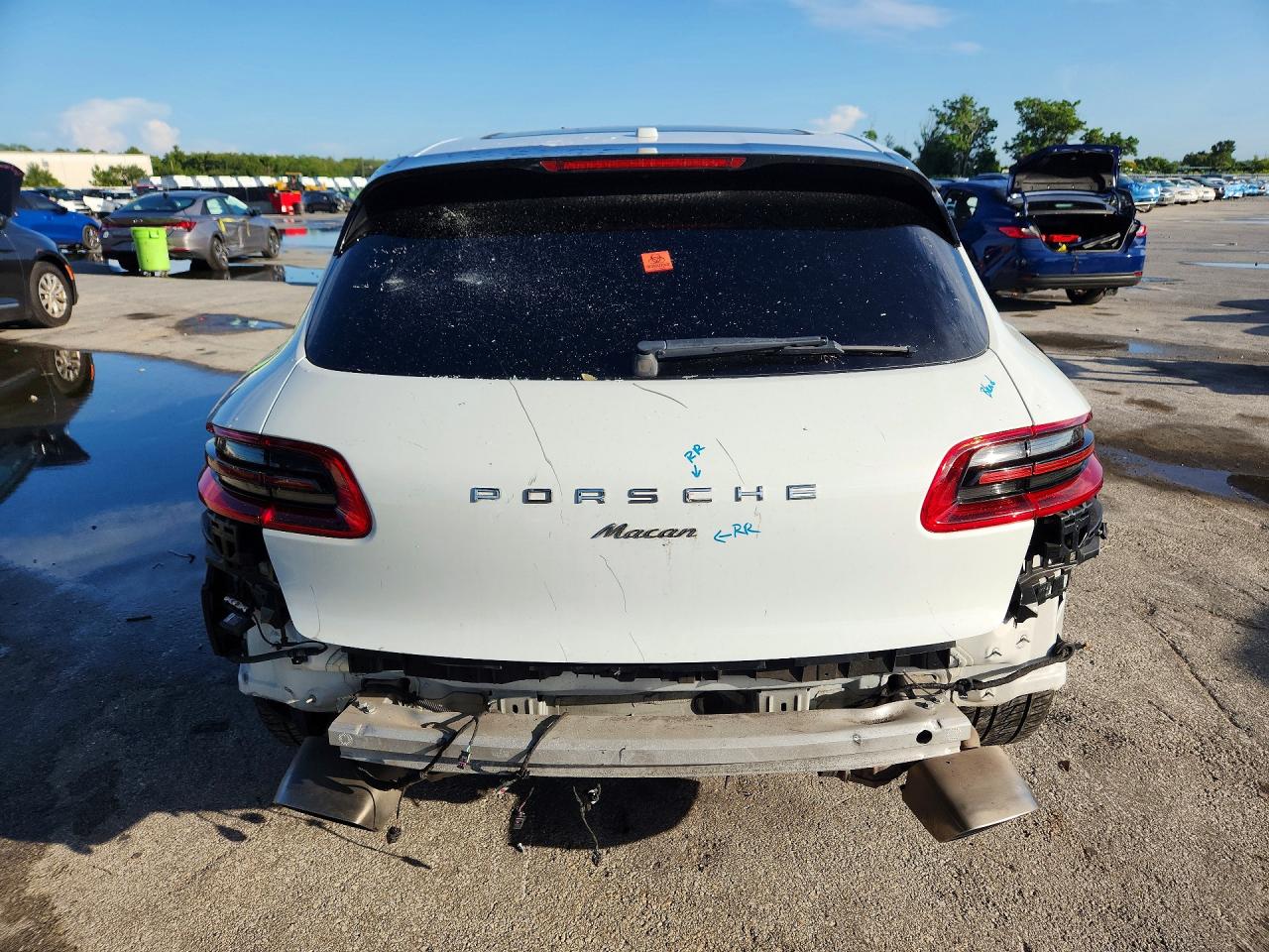 2018 PORSCHE MACAN