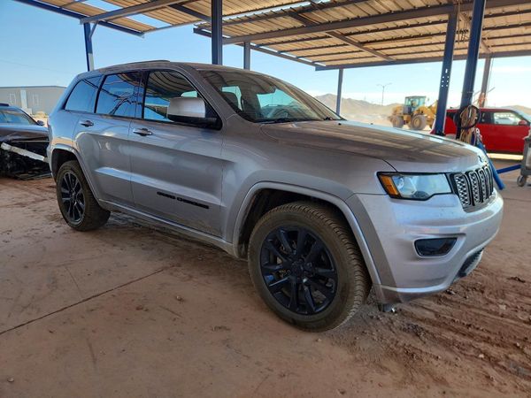 2020 JEEP GRAND CHEROKEE LAREDO 4X4
