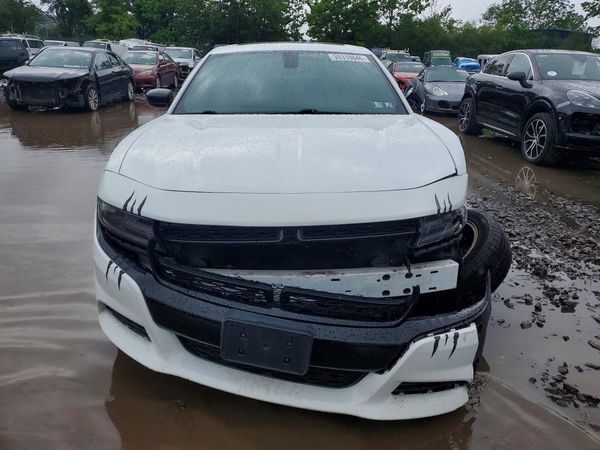 2016 DODGE CHARGER SXT