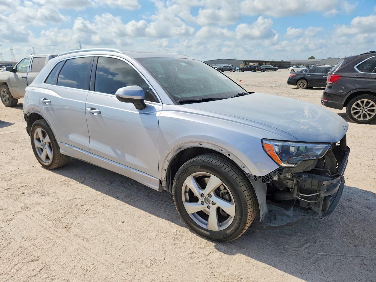 2020 AUDI Q3 quattro Premium