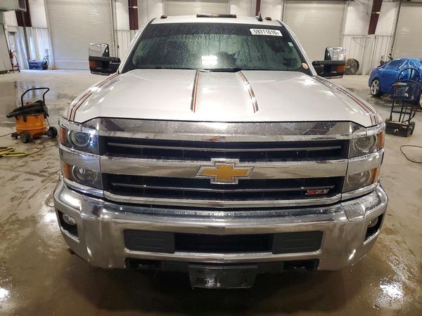 2019 CHEVROLET SILVERADO LTZ