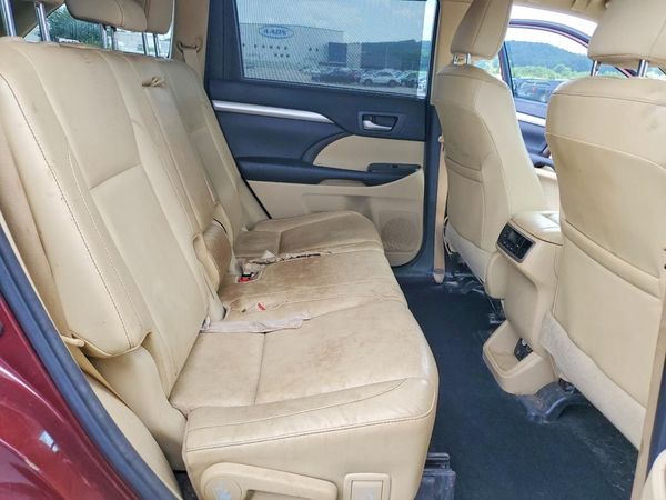 2015 TOYOTA HIGHLANDER