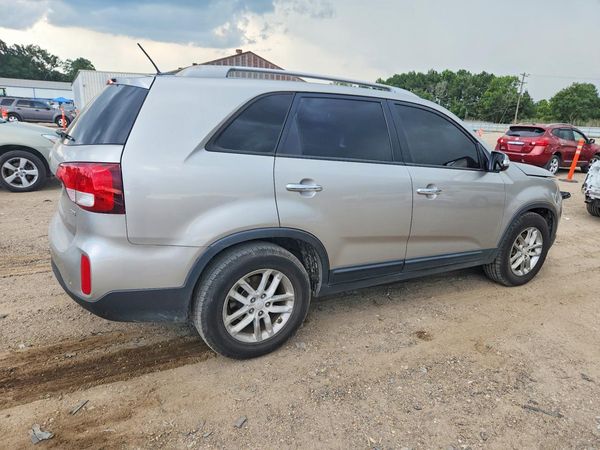 2015 KIA SORENTO GL
