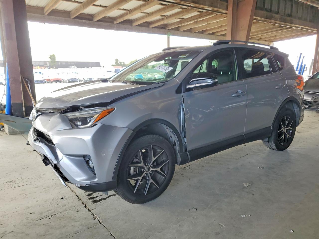 2018 TOYOTA RAV4 SE