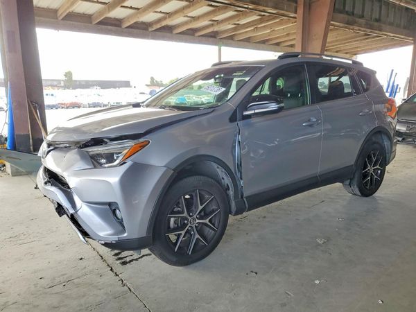 2018 TOYOTA RAV4 SE