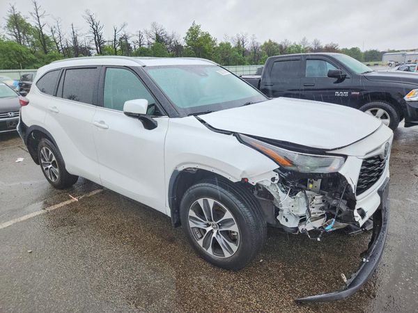 2023 TOYOTA HIGHLANDER