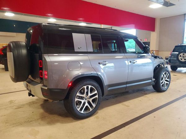 2020 LAND ROVER DEFENDER 110 HSE