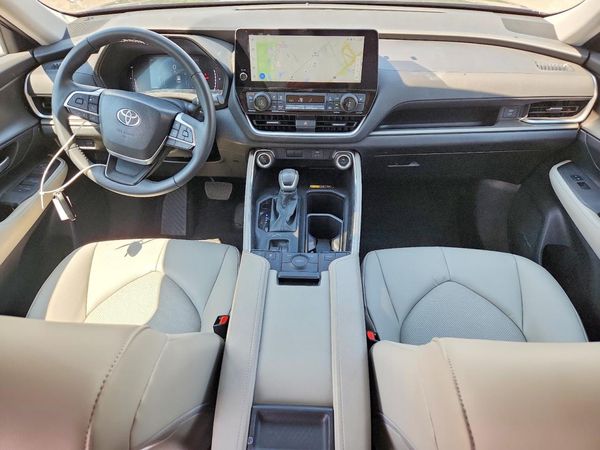 2025 TOYOTA GRAND HIGHLANDER