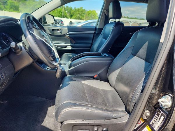 2019 TOYOTA HIGHLANDER Ltd/Ltd Platinum Hybrid — DENT