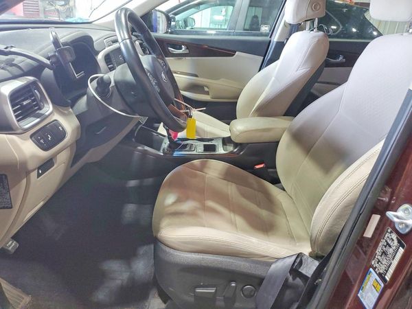 2017 KIA SORENTO L, LX