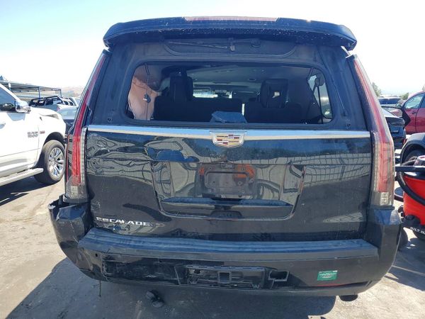 2018 CADILLAC ESCALADE ESV Luxury