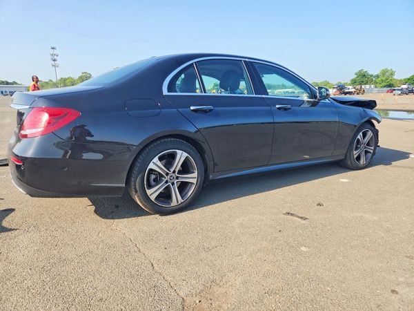 2018 MERCEDES-BENZ E E300