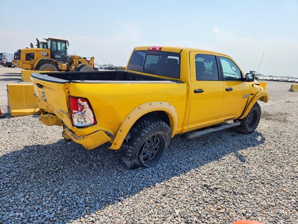 2015 RAM 1500 SLT