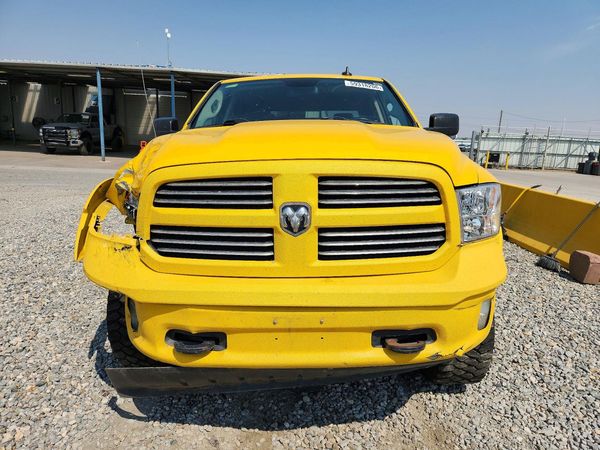 2015 RAM 1500 SLT
