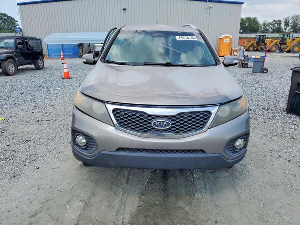 2013 KIA SORENTO Base / LX