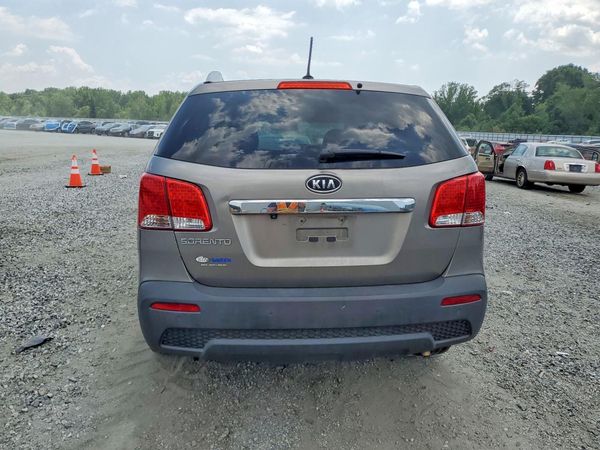 2013 KIA SORENTO Base / LX