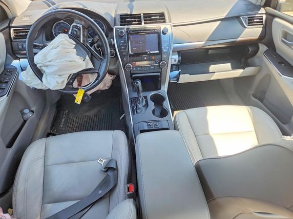 2016 TOYOTA CAMRY