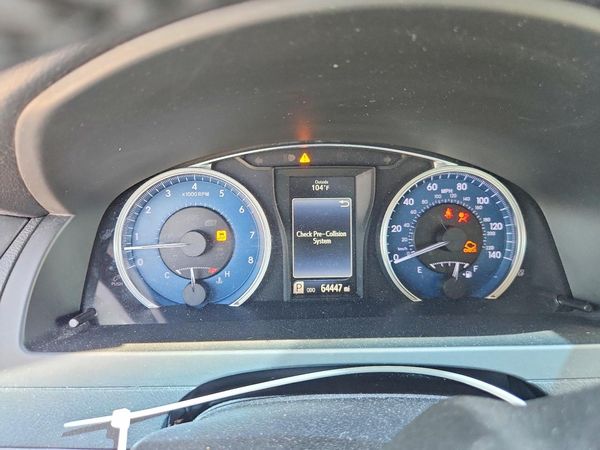 2016 TOYOTA CAMRY