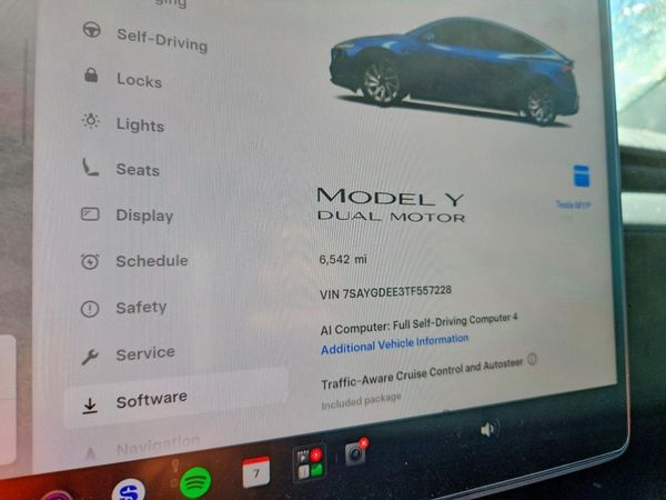 2026 TESLA MODEL Y