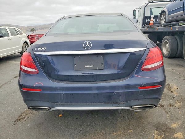 2018 MERCEDES-BENZ E E300