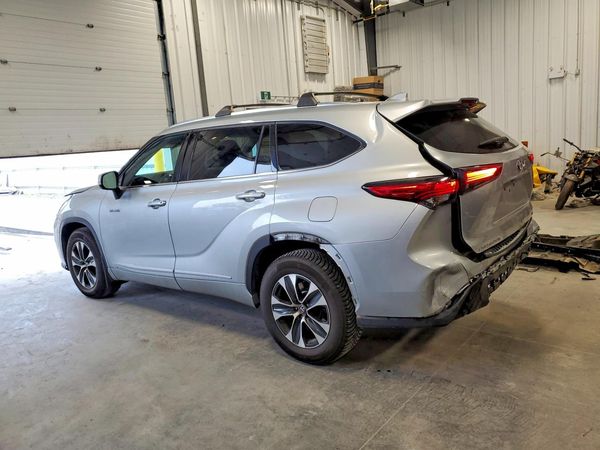 2020 TOYOTA HIGHLANDER XLE