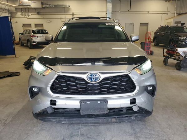 2020 TOYOTA HIGHLANDER XLE
