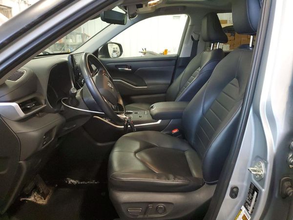 2020 TOYOTA HIGHLANDER XLE