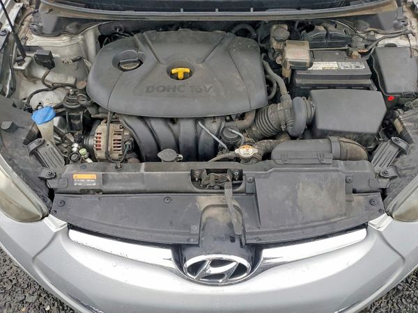 2014 HYUNDAI ELANTRA GLS(Middle)