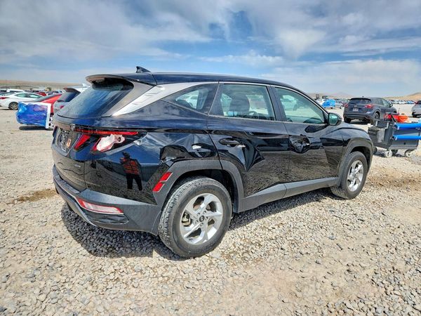 2022 HYUNDAI TUCSON SE