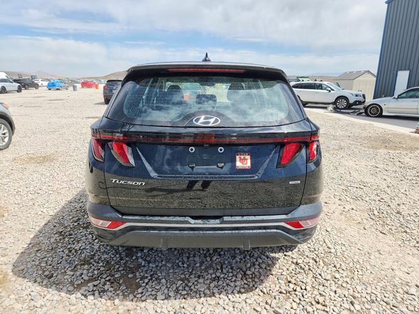 2022 HYUNDAI TUCSON SE