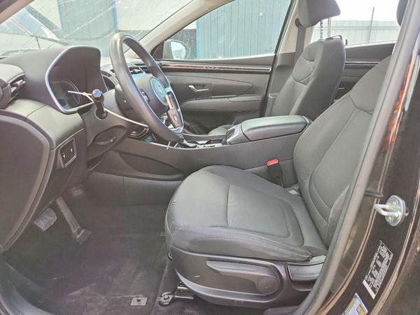 2022 HYUNDAI TUCSON SE