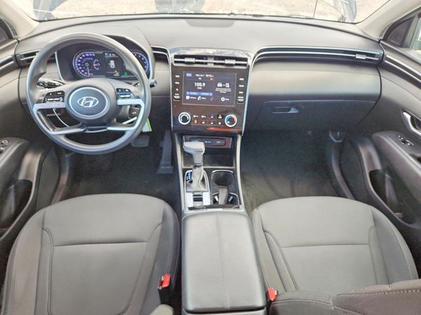 2022 HYUNDAI TUCSON SE
