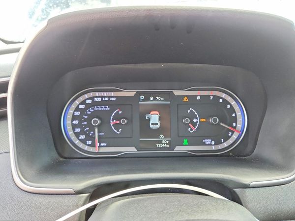 2022 HYUNDAI TUCSON SE