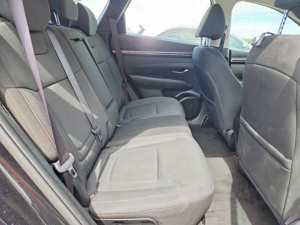 2022 HYUNDAI TUCSON SE