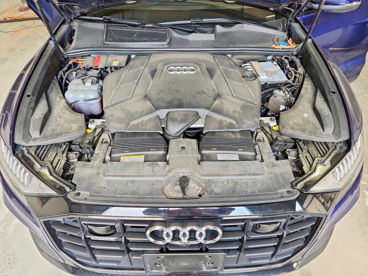 2021 AUDI Q8 S Line quattro Prestige
