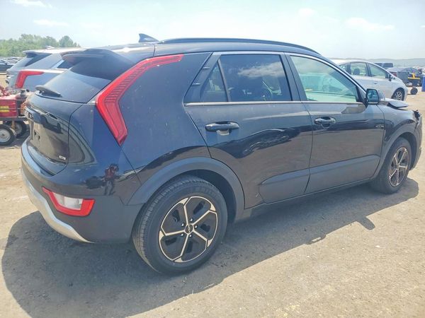2023 KIA NIRO